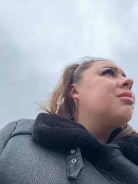 Snapshot of Sara_Slow chatting on 12-22-24, 10:38 Sara Slow online show from 12-22-24, 10:38