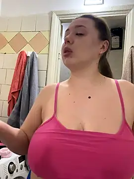 Snapshot of Sara_Slow chatting on 09-25-25, 05:22 Sara Slow online show from 09-25-25, 05:22