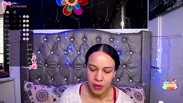 LAILAGUMMY online show from 12-17-24, 07:37