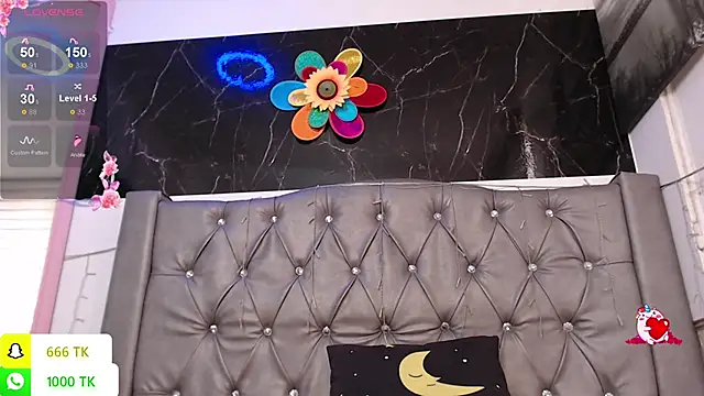 Snapshot of LAILAGUMMY chatting on 03-20-26, 02:00 LAILAGUMMY online show from 03-20-26, 02:00