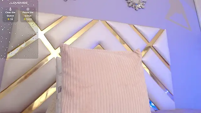 BeckyAnders online show from 11-20-25, 04:29