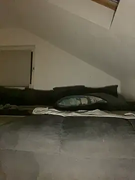 Snapshot of Vlad200472 chatting on 03-01-25, 09:37 Vlad200472 online show from 03-01-25, 09:37