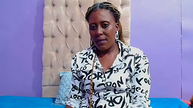 SLUTYLISA online show from 11-08-25, 11:58