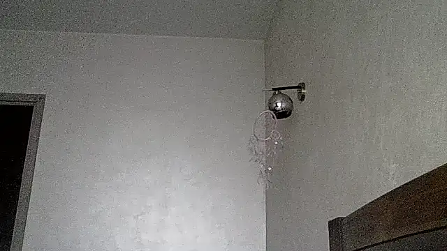 JulianaGold1 online show from 04-17-26, 04:48