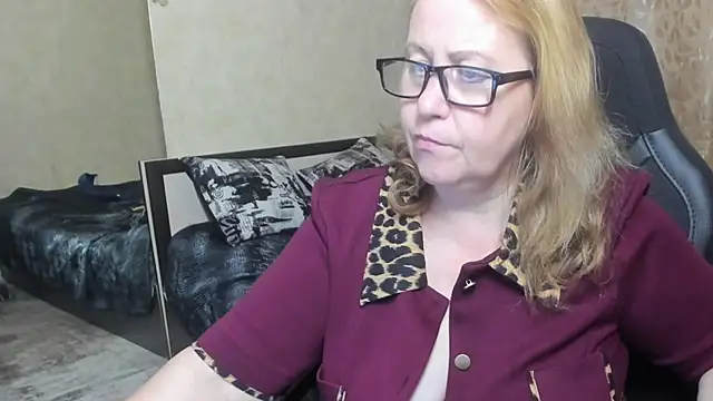 Snapshot of Frau_Marta chatting on 11-14-25, 10:51 Frau Marta online show from 11-14-25, 10:51