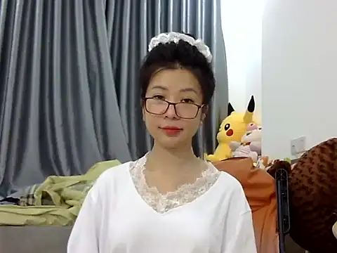 Snapshot of Cute_Ruby01 chatting on 02-12-25, 12:22 Cute Ruby01 online show from 02-12-25, 12:22