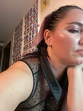 Snapshot of HotMilfMargo chatting on 02-18-25, 04:59 HotMilfMargo online show from 02-18-25, 04:59