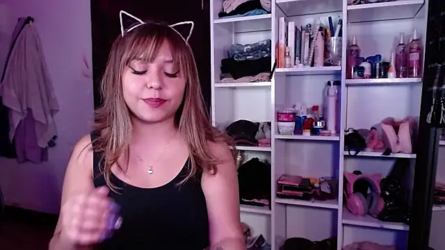 Snapshot of lil_daisy7 chatting on 12-12-24, 07:30 lil daisy7 online show from 12-12-24, 07:30