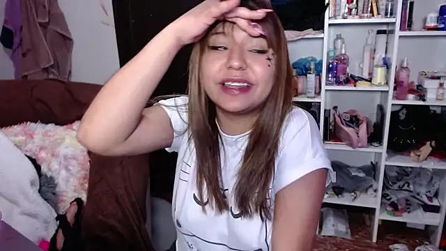 Snapshot of lil_daisy7 chatting on 02-01-25, 07:05 lil daisy7 online show from 02-01-25, 07:05