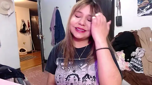 Snapshot of lil_daisy7 chatting on 02-07-25, 04:27 lil daisy7 online show from 02-07-25, 04:27