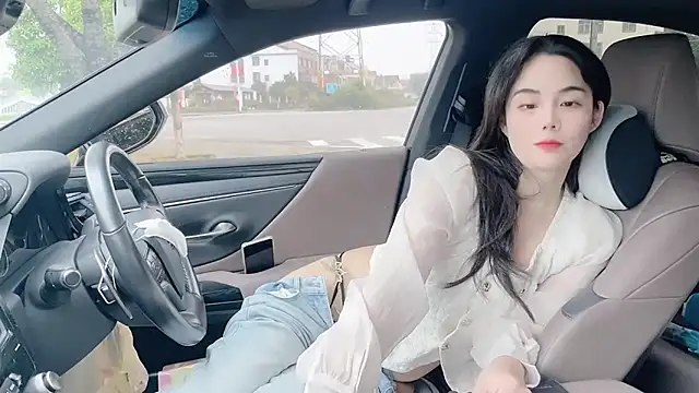 Snapshot of orla2021 chatting on 10-17-25, 12:14 orla2021 online show from 10-17-25, 12:14