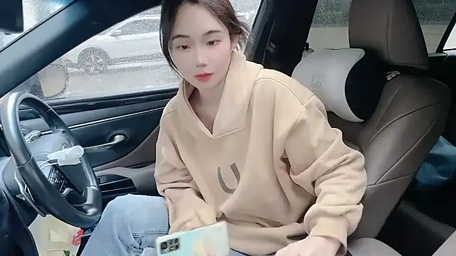 Snapshot of orla2021 chatting on 11-06-25, 12:22 orla2021 online show from 11-06-25, 12:22