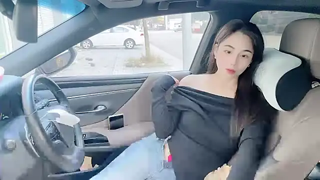 Snapshot of orla2021 chatting on 11-13-25, 01:04 orla2021 online show from 11-13-25, 01:04