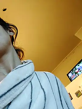 Snapshot of JoLeNe27 chatting on 10-24-25, 05:37 JoLeNe27 online show from 10-24-25, 05:37