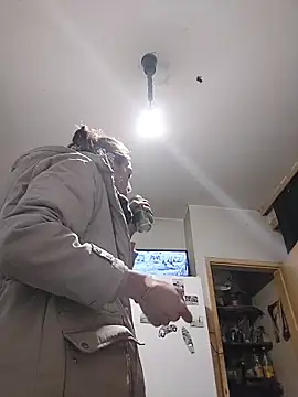 Snapshot of JoLeNe27 chatting on 11-18-25, 06:34 JoLeNe27 online show from 11-18-25, 06:34