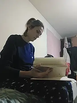 Snapshot of JoLeNe27 chatting on 02-07-26, 08:34 JoLeNe27 online show from 02-07-26, 08:34