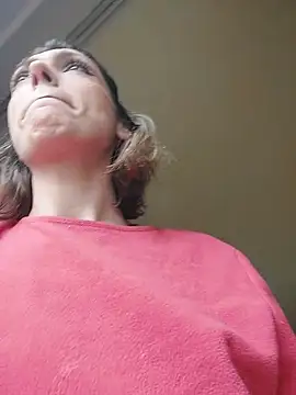 Snapshot of JoLeNe27 chatting on 03-20-26, 06:18 JoLeNe27 online show from 03-20-26, 06:18