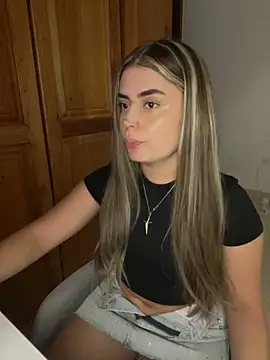 Snapshot of Miss_valeriaa chatting on 11-26-25, 10:44 Miss valeriaa online show from 11-26-25, 10:44