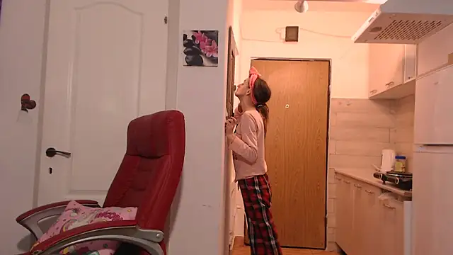 simyhvn online show from 02-10-26, 05:11