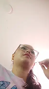 Snapshot of dannaparker chatting on 10-25-25, 03:40 dannaparker online show from 10-25-25, 03:40