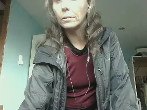 Snapshot of SexyRach75 chatting on 10-15-25, 03:01 SexyRach75 online show from 10-15-25, 03:01