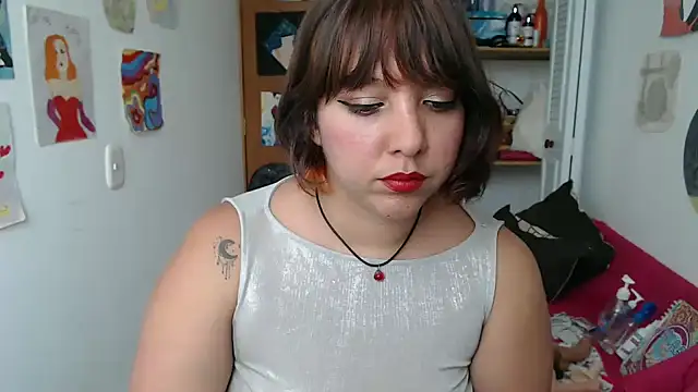 soynanabela28 online show from 10-06-25, 05:21