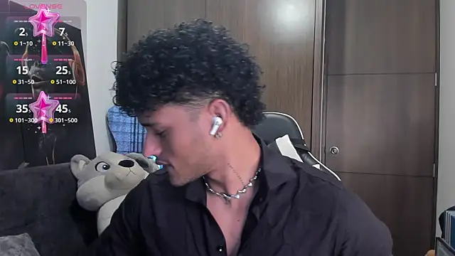 Alessandro Vanni online show from 10-31-25, 03:35