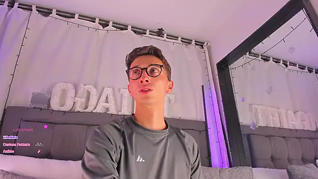 Snapshot of Thiago_jones chatting on 02-19-25, 11:14 Thiago jones online show from 02-19-25, 11:14