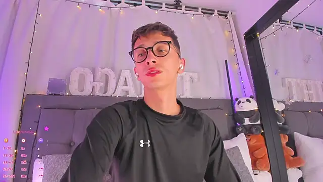 Snapshot of Thiago_jones chatting on 03-03-25, 08:54 Thiago jones online show from 03-03-25, 08:54