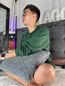 Snapshot of Thiago_jones chatting on 03-11-25, 09:04 Thiago jones online show from 03-11-25, 09:04