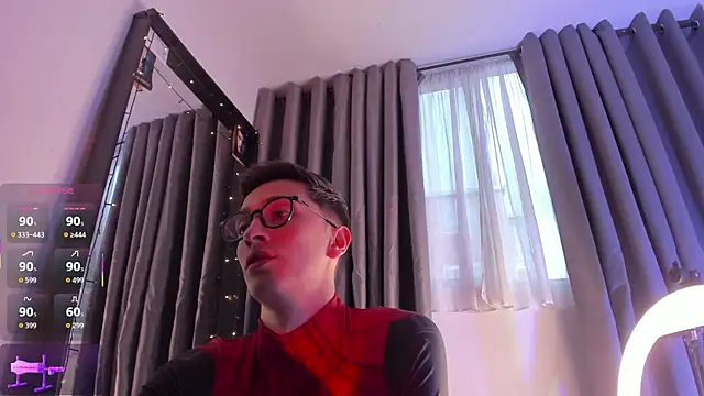 Snapshot of Thiago_jones chatting on 10-18-25, 10:10 Thiago jones online show from 10-18-25, 10:10