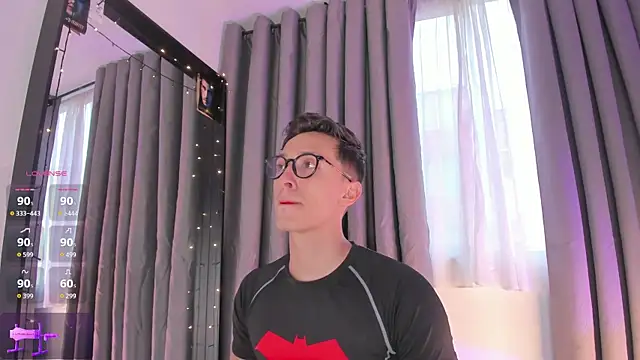 Snapshot of Thiago_jones chatting on 11-04-25, 09:47 Thiago jones online show from 11-04-25, 09:47