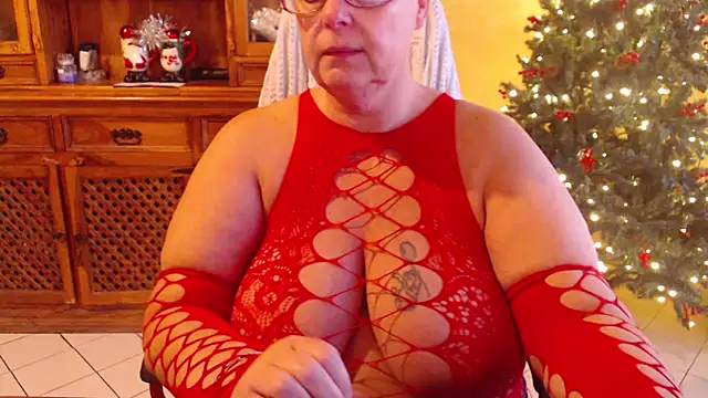 MISS LINDAH online show from 11-30-25, 06:17