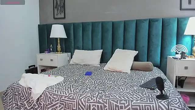 Snapshot of Karol_fenixx chatting on 02-03-25, 07:51 Karol fenixx online show from 02-03-25, 07:51