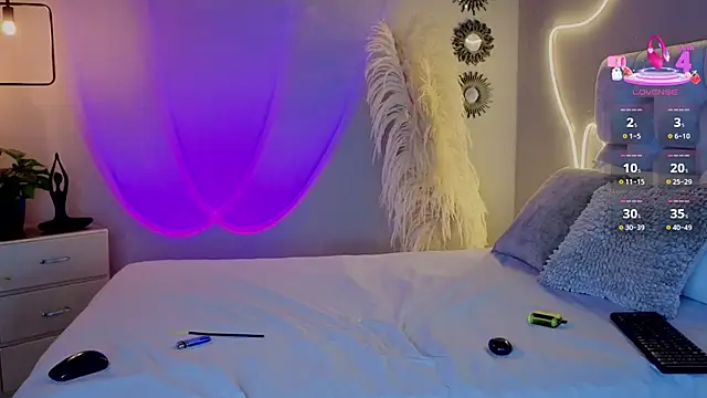 Snapshot of pamela_reyes_ chatting on 10-25-25, 06:24 pamela reyes online show from 10-25-25, 06:24