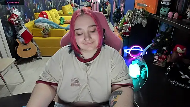Softie Sofy online show from 12-25-24, 08:40