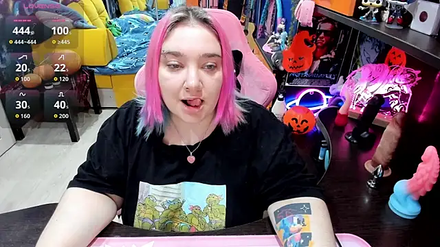 Softie Sofy online show from 10-26-25, 03:45