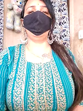 cute-tanvi online show from 04-10-26, 01:00