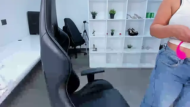 natural bigboobs online show from 10-19-25, 07:14