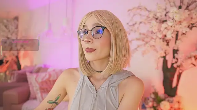 DalahiaRush online show from 11-13-25, 07:02