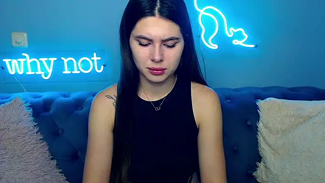 ViollinaLove online show from 10-13-25, 04:45