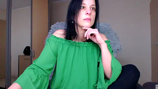 Snapshot of _Sweetlonglips_ chatting on 12-04-24, 09:29 Sweetlonglips online show from 12-04-24, 09:29