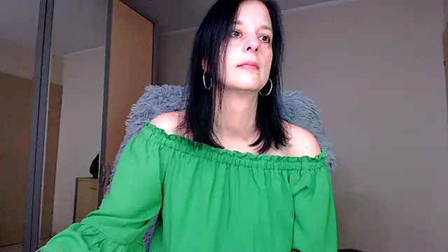 Snapshot of _Sweetlonglips_ chatting on 12-19-24, 08:56 Sweetlonglips online show from 12-19-24, 08:56