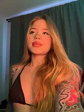 curchez  online show from 12-17-24, 10:22