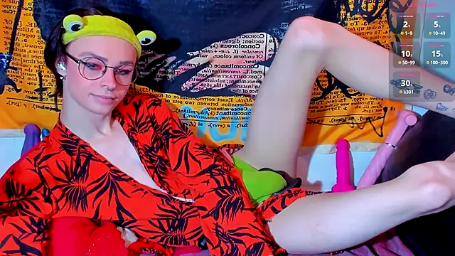 Snapshot of KatashiSenpai chatting on 10-17-25, 03:20 KatashiSenpai online show from 10-17-25, 03:20