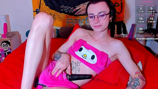 Snapshot of KatashiSenpai chatting on 10-23-25, 04:34 KatashiSenpai online show from 10-23-25, 04:34