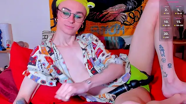 Snapshot of KatashiSenpai chatting on 11-07-25, 08:53 KatashiSenpai online show from 11-07-25, 08:53