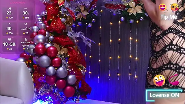 hotties kittens online show from 12-18-24, 03:26