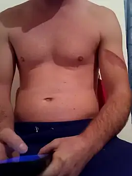 Snapshot of Rolandxxxr chatting on 01-04-25, 06:51 Rolandxxxr online show from 01-04-25, 06:51