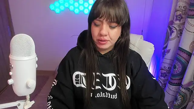 Snapshot of sophia_grants chatting on 10-15-25, 07:19 sophia grants online show from 10-15-25, 07:19